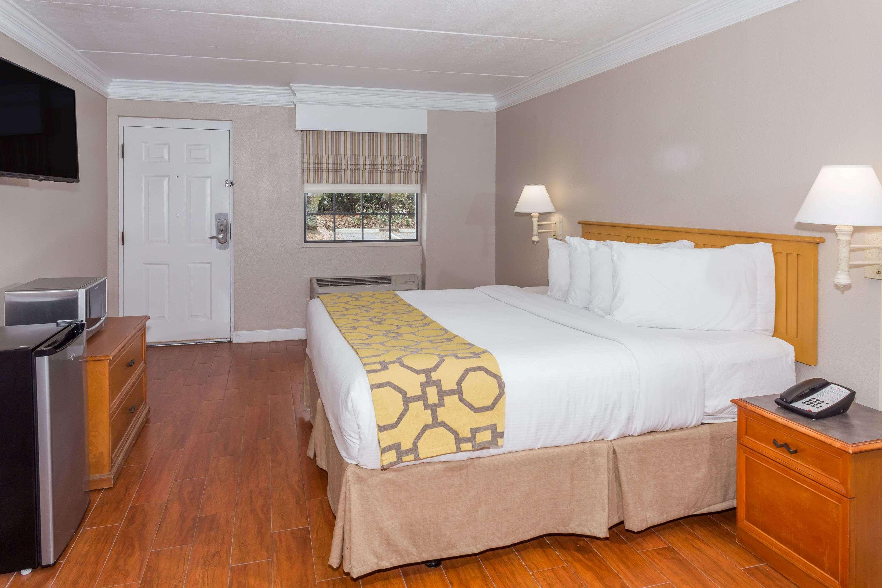 Casa Bella Inn & Suites Extended Stay Tallahassee Kültér fotó