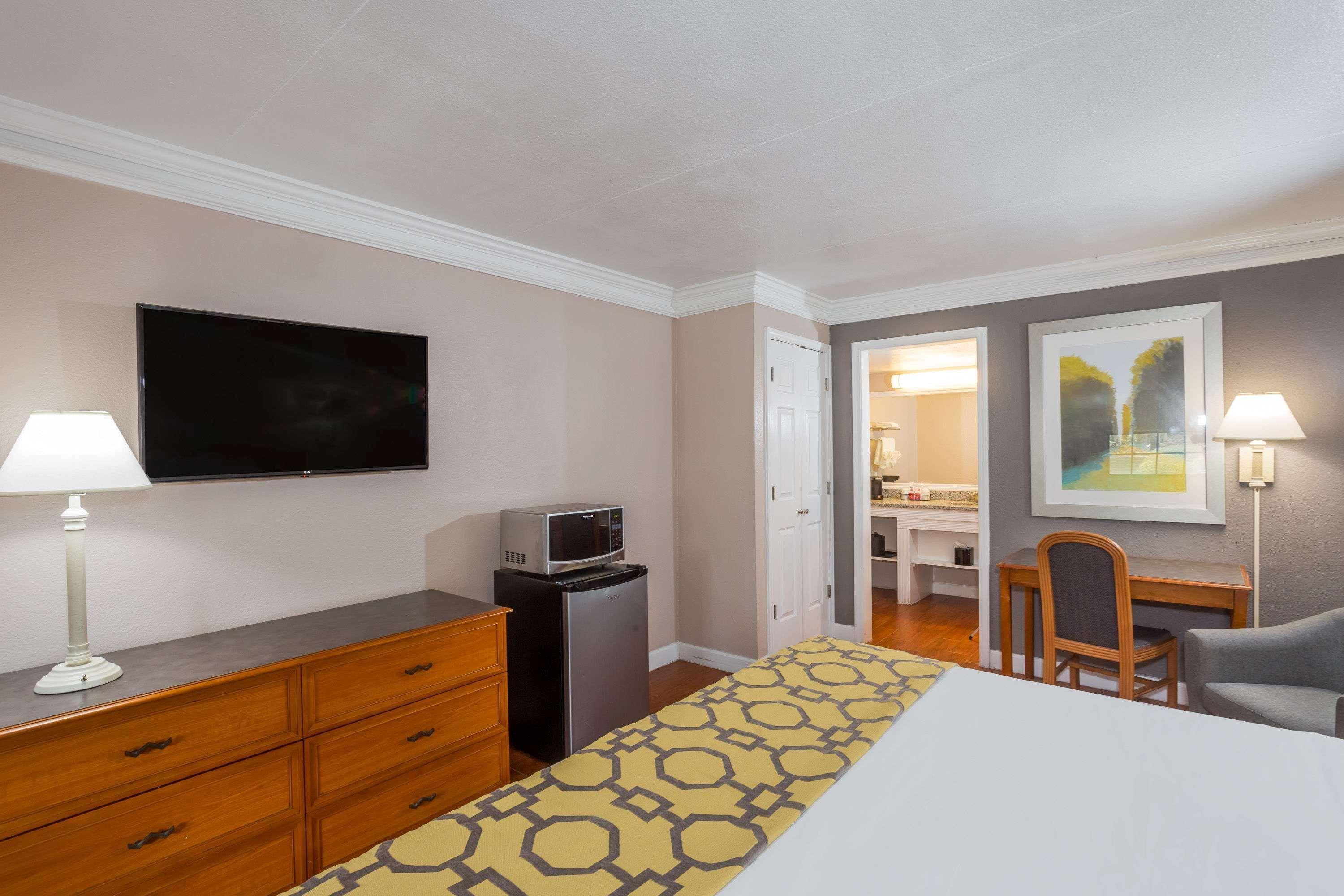 Casa Bella Inn & Suites Extended Stay Tallahassee Kültér fotó